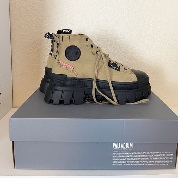 Palladium Revolt Hi TX boots combat hiking boots in Olive. Gorpcore sz 9. New - Picture 6 of 10